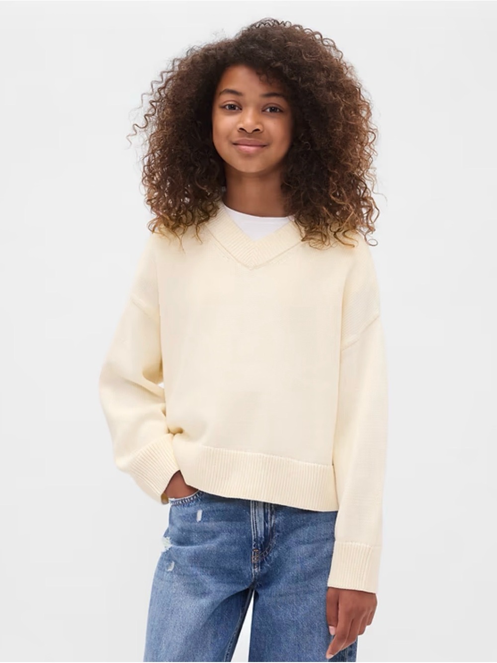 NWT Girls Boxy V-Neck Sweater in Cream- size Medium